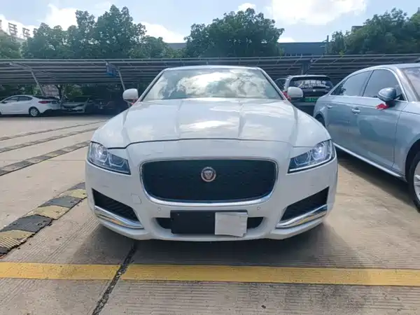 Jaguar XFL 2020