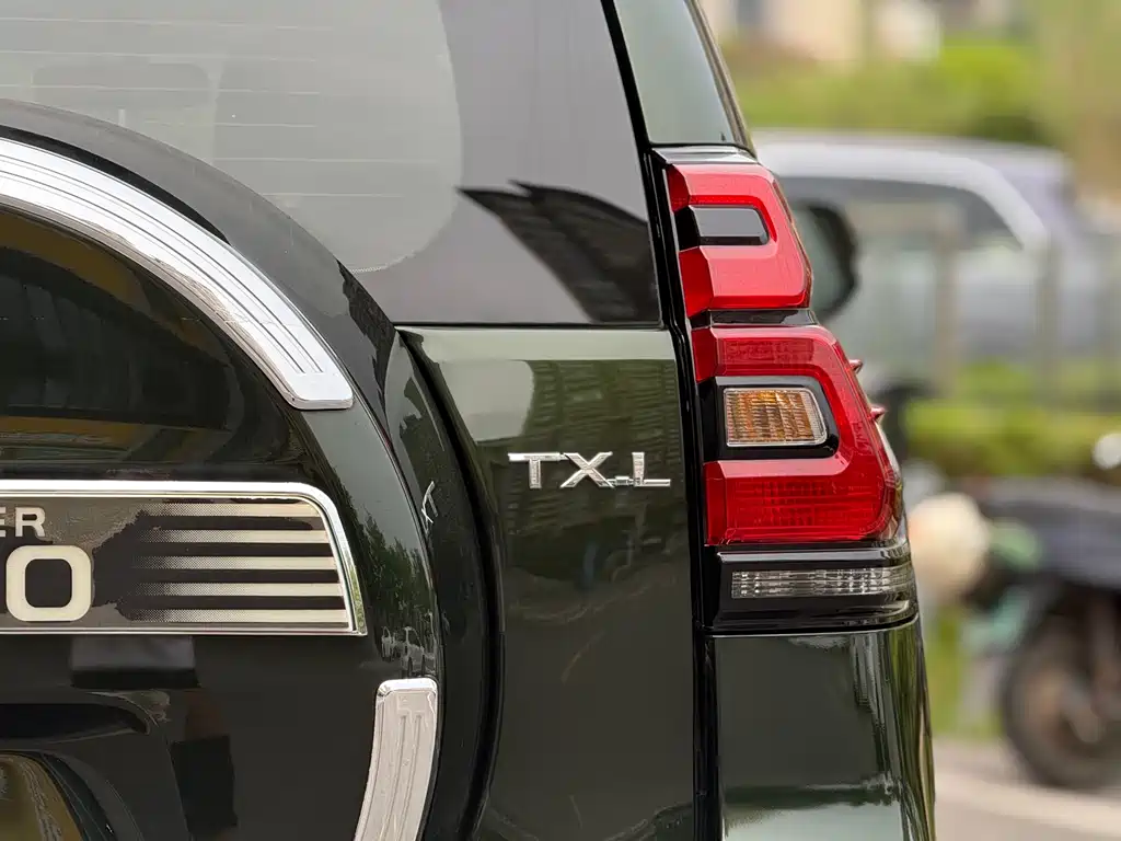 Toyota Prado 2016 — фото 16