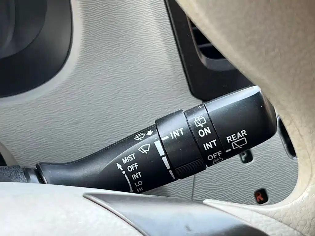 Toyota Sienna 2015 — фото 16