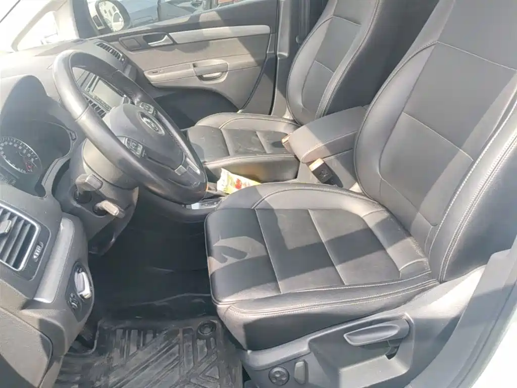 Volkswagen Sharan 2016 — фото 15