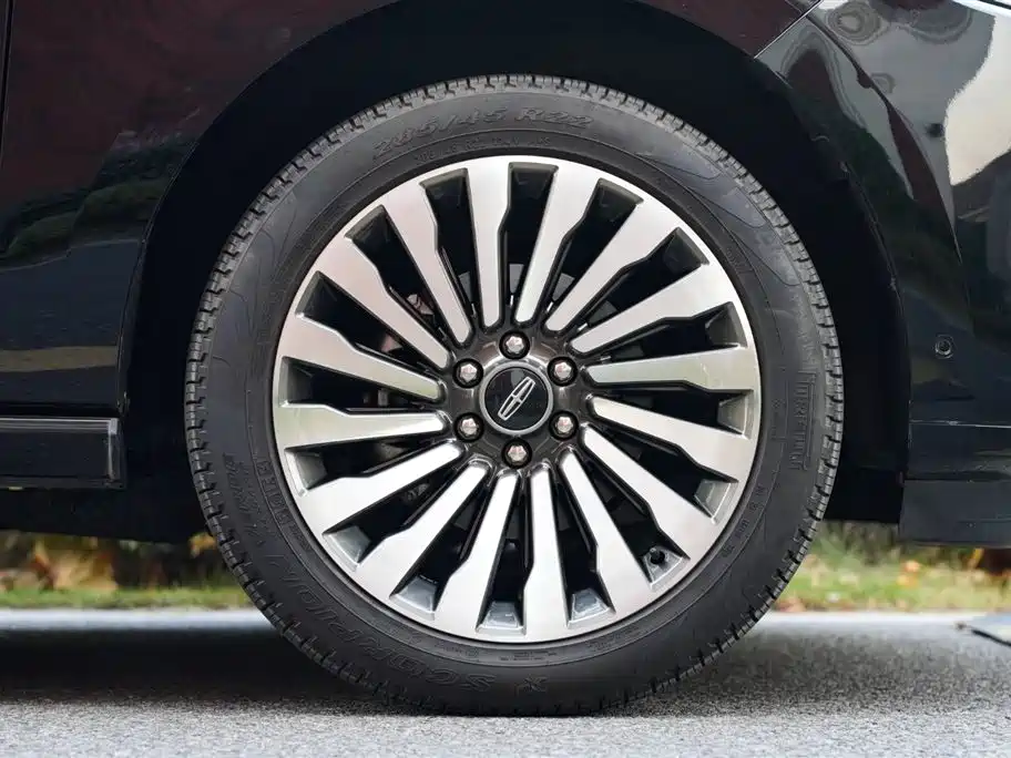 Lincoln Navigator 2022 — фото 25