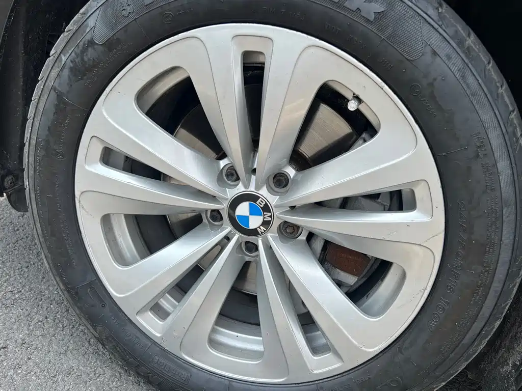BMW 7 Series 2010 — фото 21