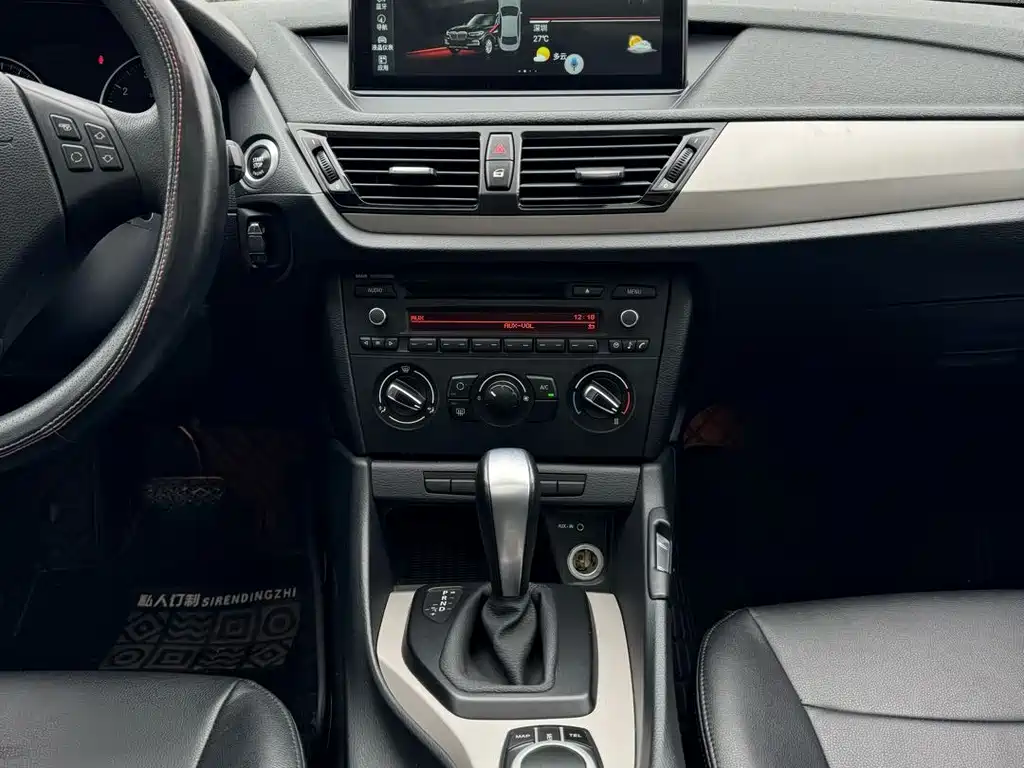 BMW X1 2014 — фото 10