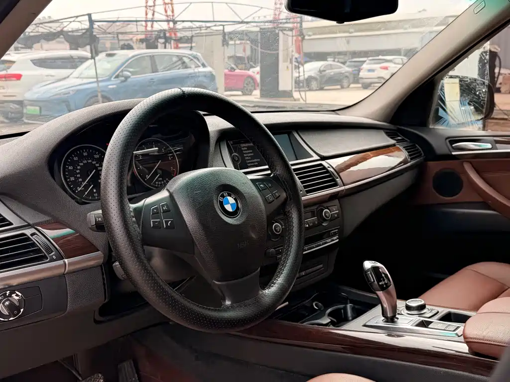 BMW X5 2012 — фото 10