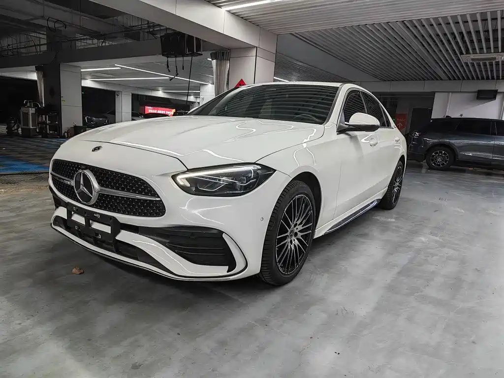 Mercedes-Benz C-Class 2024