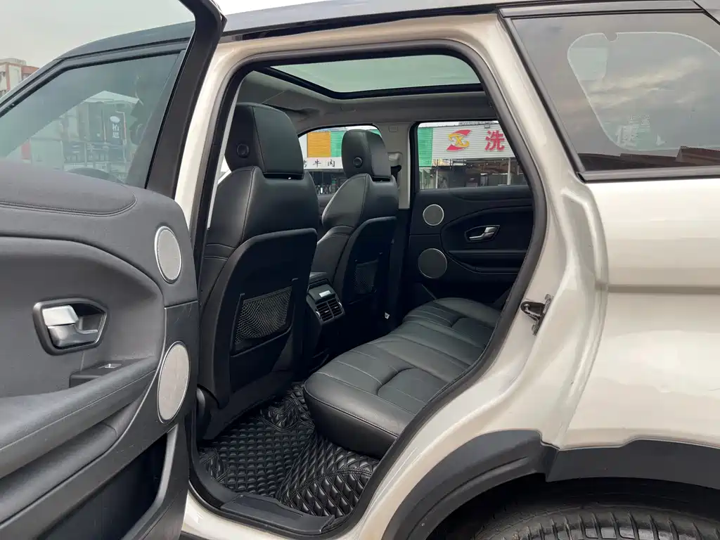 Land Rover Evoque 2018 — фото 10
