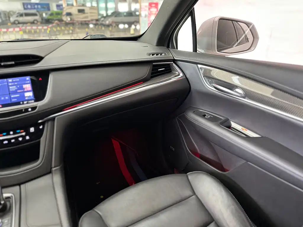 Cadillac XT5 2023 — фото 14