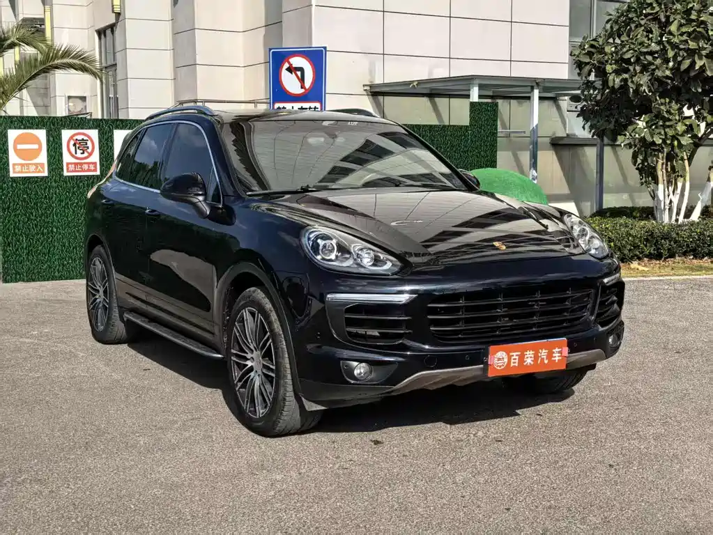 Porsche Cayenne 2017 — фото 2