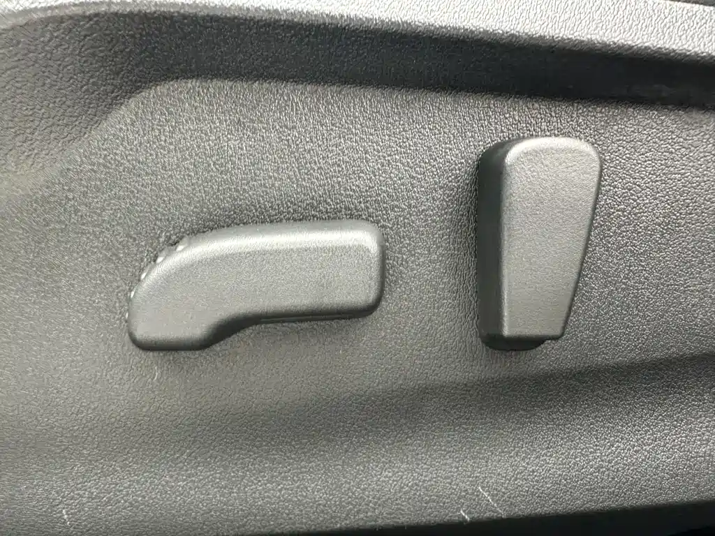 Subaru Forester 2023 — фото 13