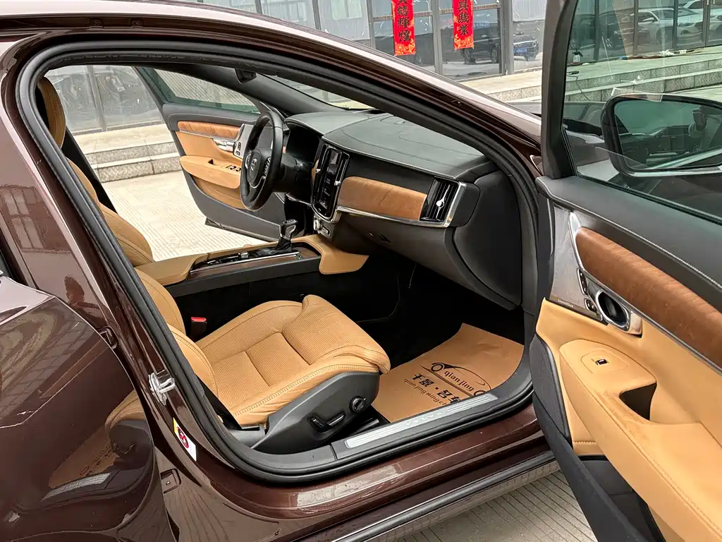 Volvo S90 2017 — фото 18
