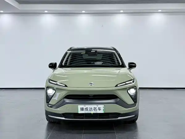 NIO ES6 2020