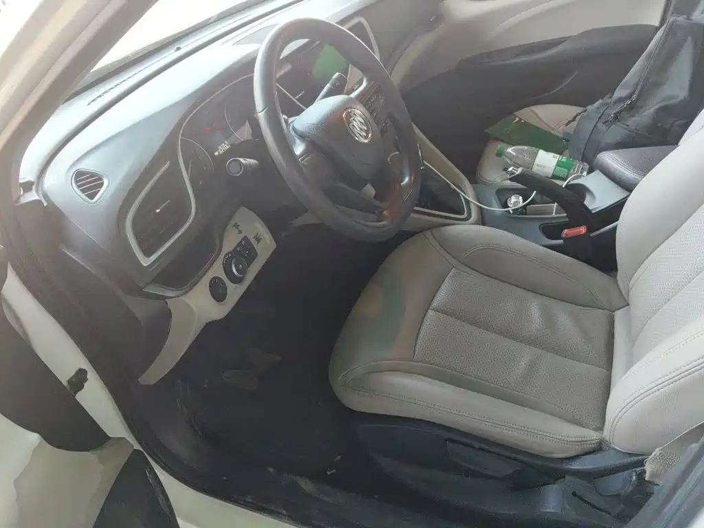 Buick Excelle 2018 — фото 16