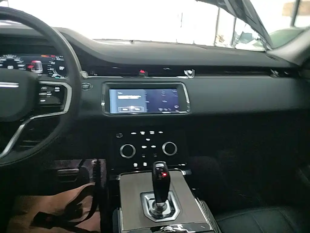 Land Rover Evoque 2022 — фото 13