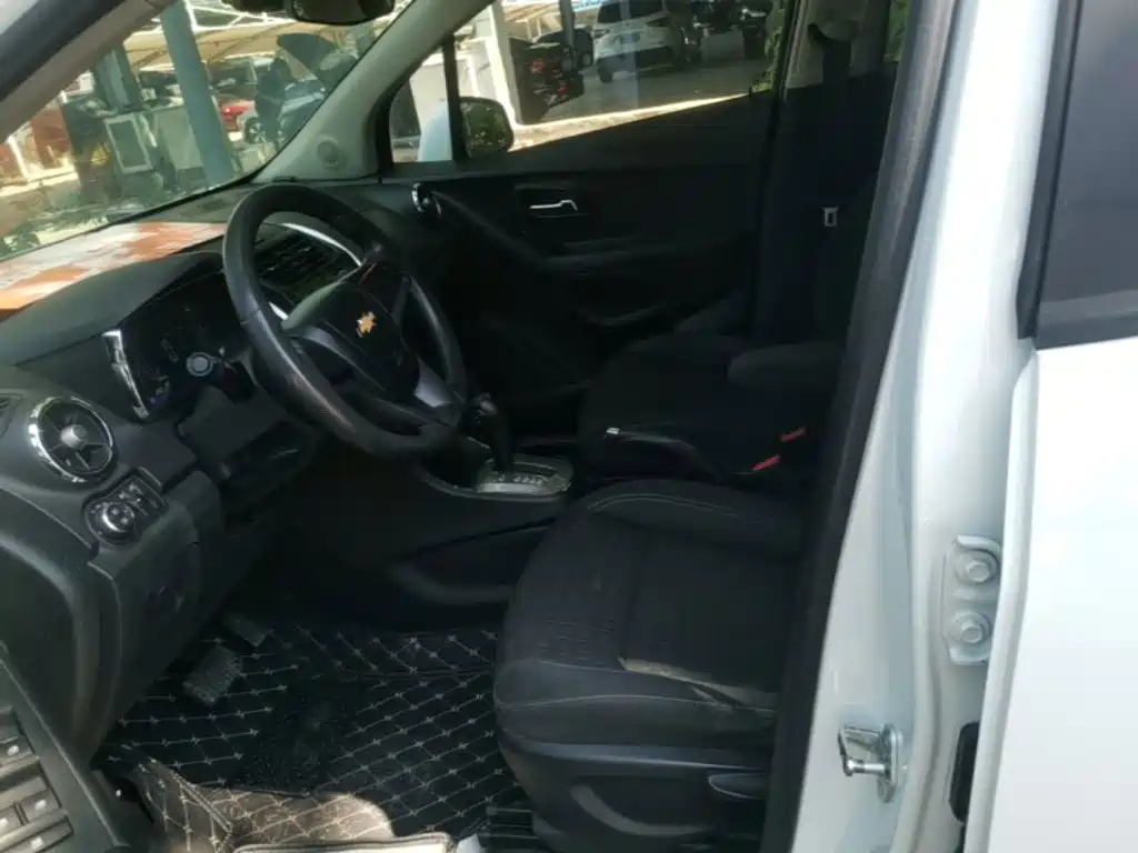 Chevrolet Trax 2015 — фото 15