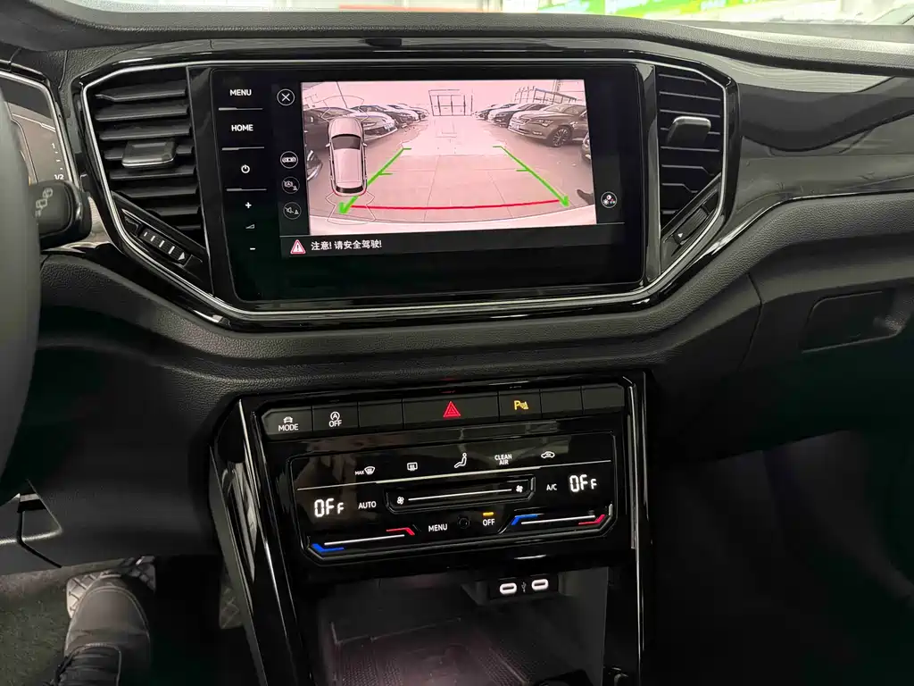 Volkswagen T-Roc 2023 — фото 13