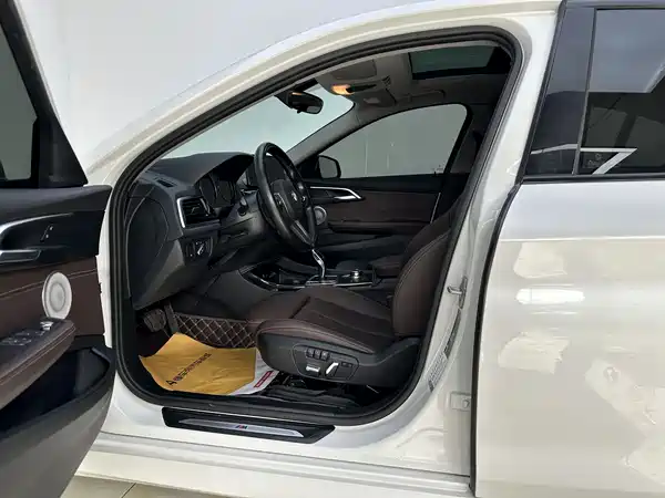 BMW 1 Series 2021