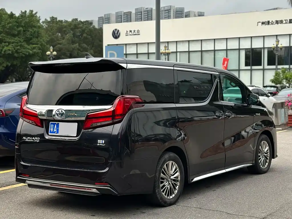 Toyota Vellfire 2022
