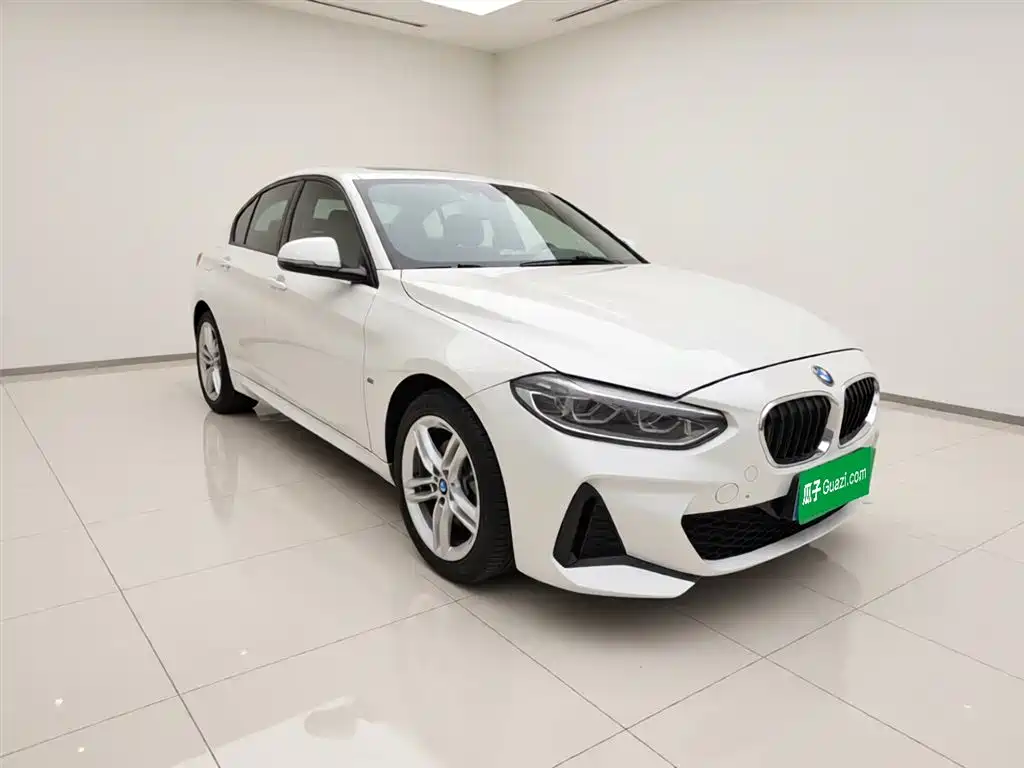 BMW 1 Series 2019 — фото 3