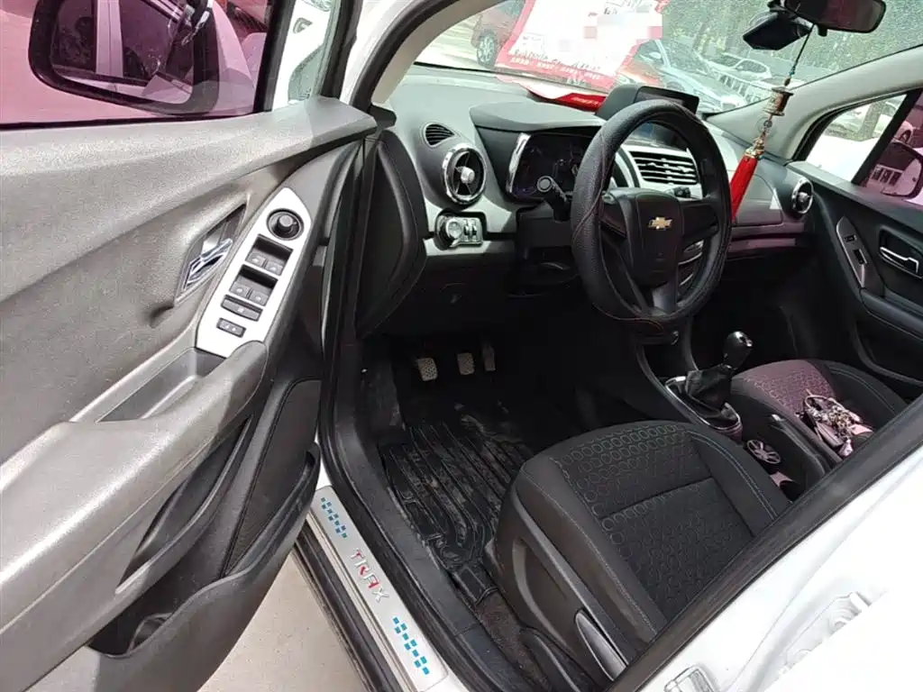 Chevrolet Trax 2015 — фото 16