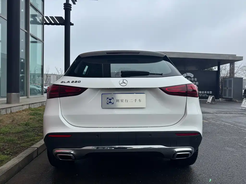 Mercedes-Benz GLA 2024 — фото 12