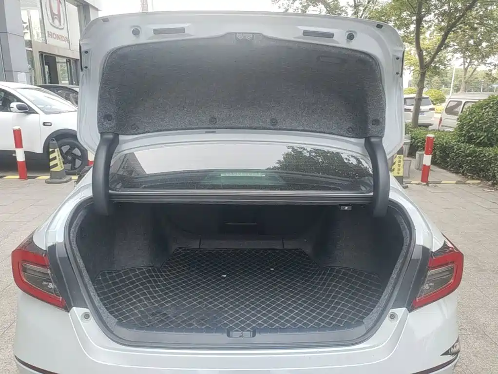 Honda Accord 2023 — фото 15