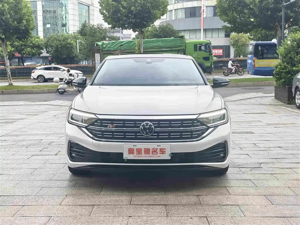 Volkswagen Sagitar 2023