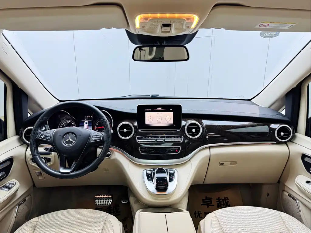 Mercedes-Benz V-Class 2018 — фото 6