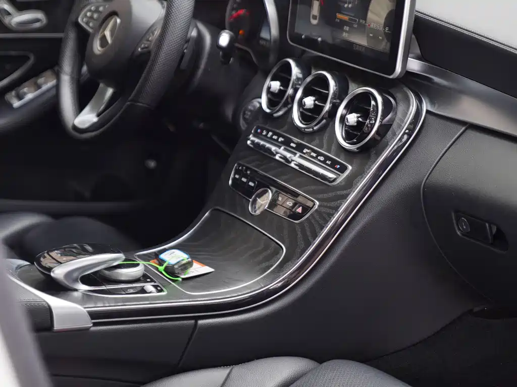 Mercedes-Benz C-Class 2018 — фото 15