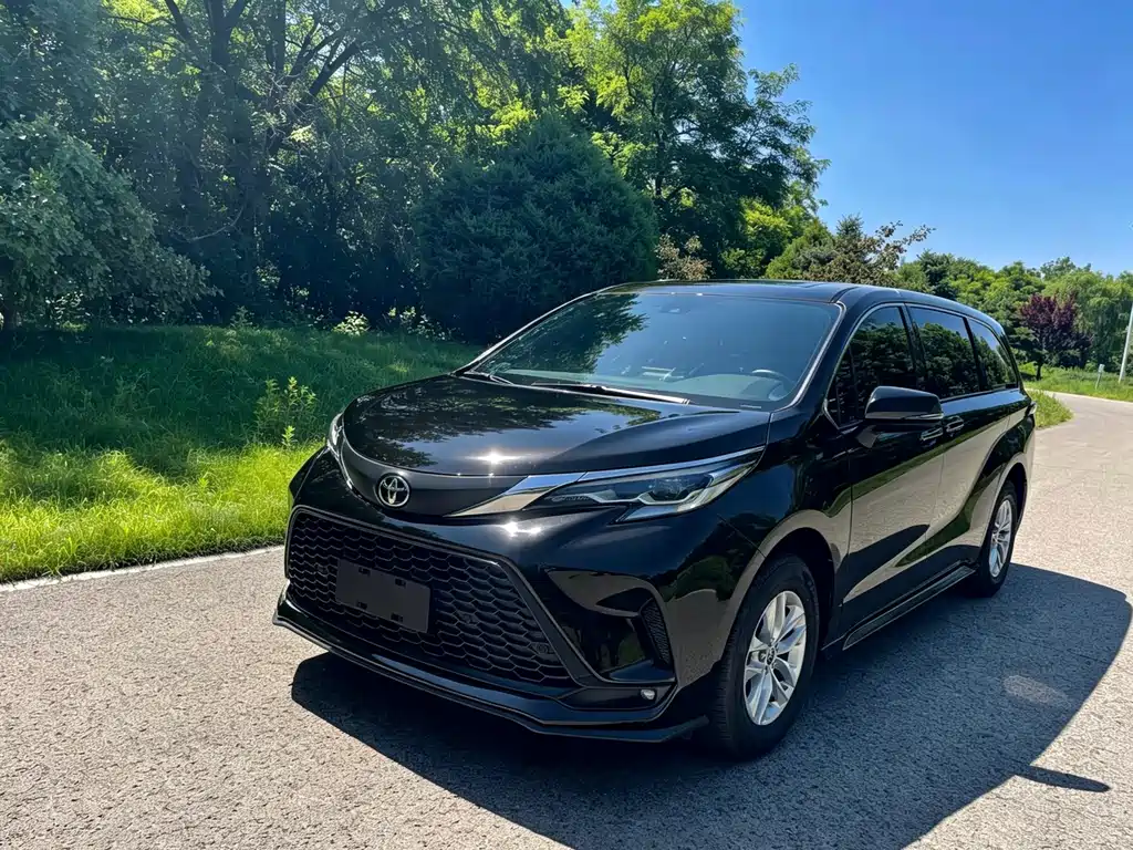 Toyota Granvia 2026