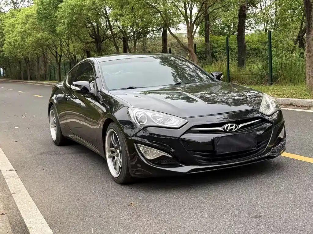 Hyundai Genesis Coupe 2013 — фото 2