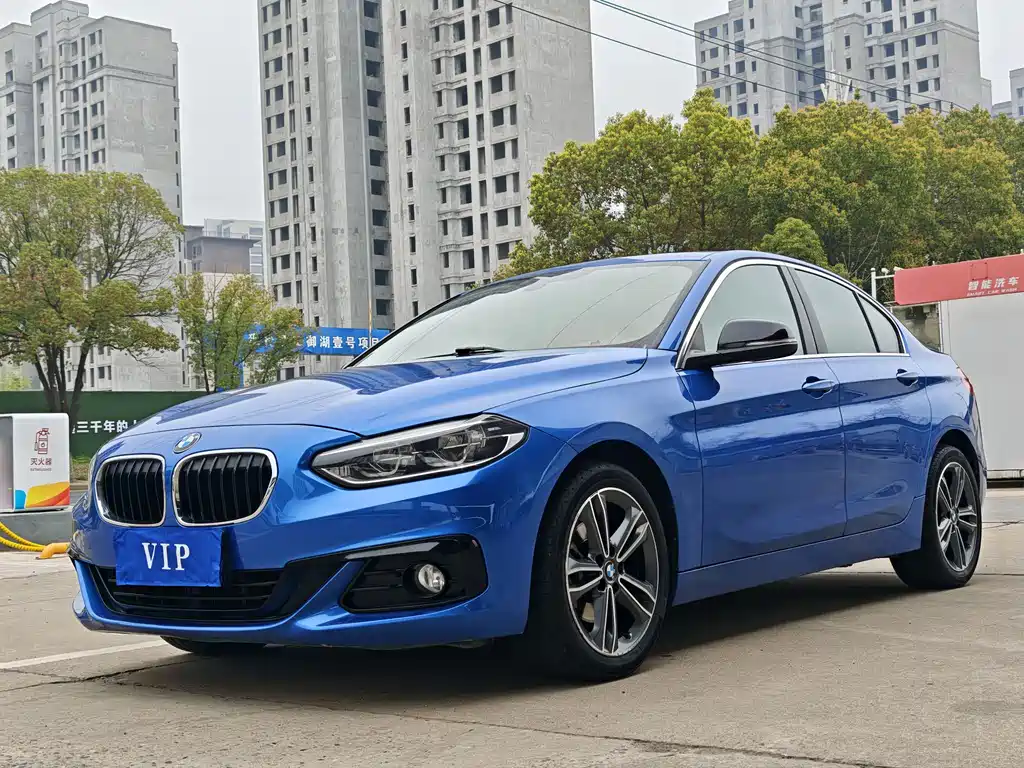 BMW 1 Series 2019 — фото 1