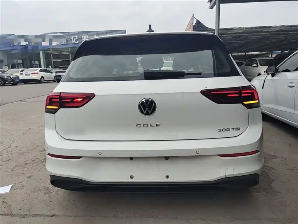 Volkswagen Golf 2023 — фото 6
