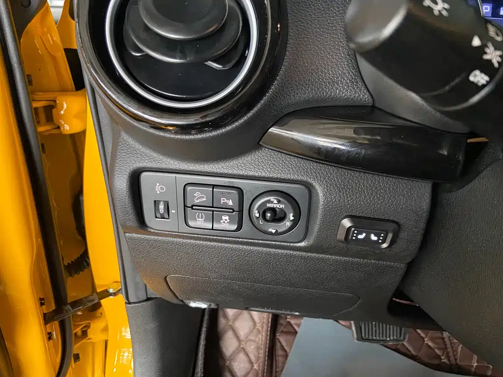Kia KX1 2022 — фото 17