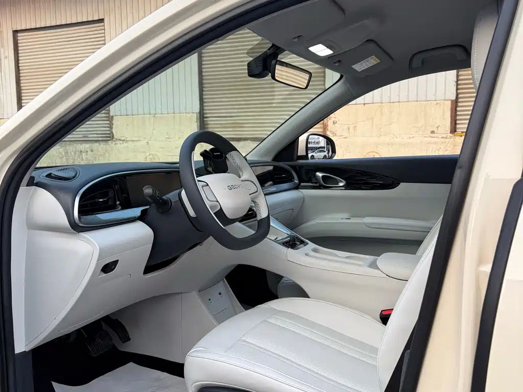 Geely Galaxy Starwish 2025 — фото 6