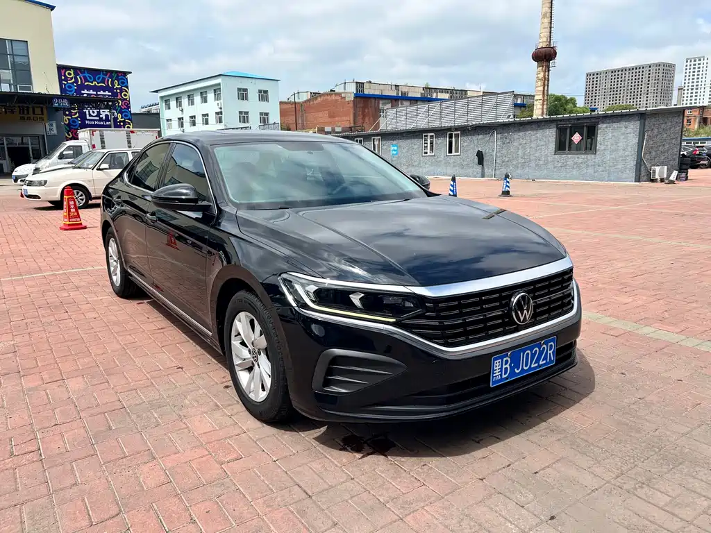 Volkswagen Passat 2022