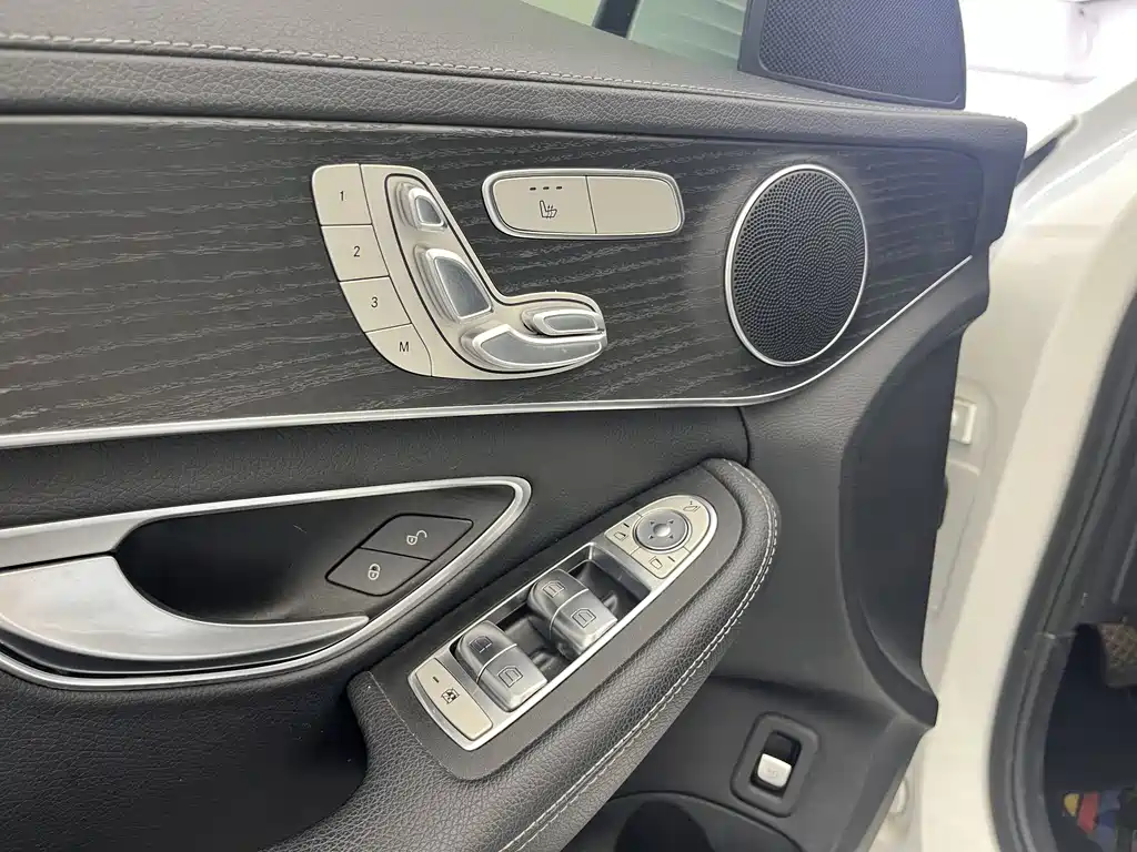 Mercedes-Benz C-Class 2021 — фото 12