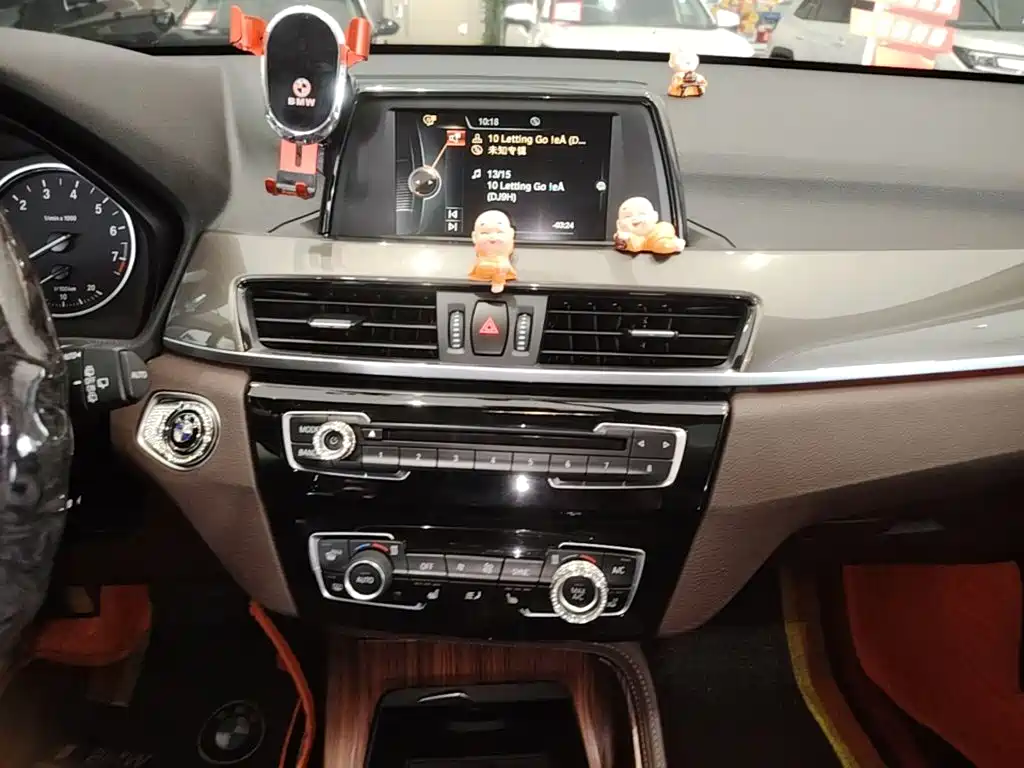 BMW X1 2017 — фото 13
