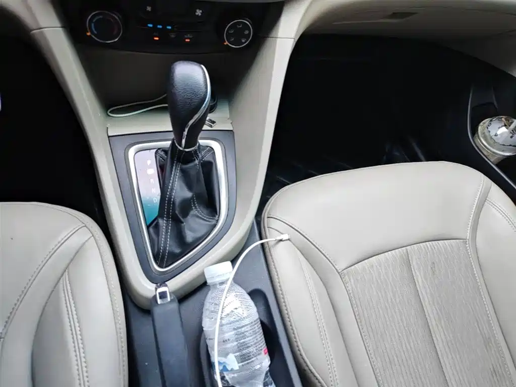 Buick Excelle 2016 — фото 21