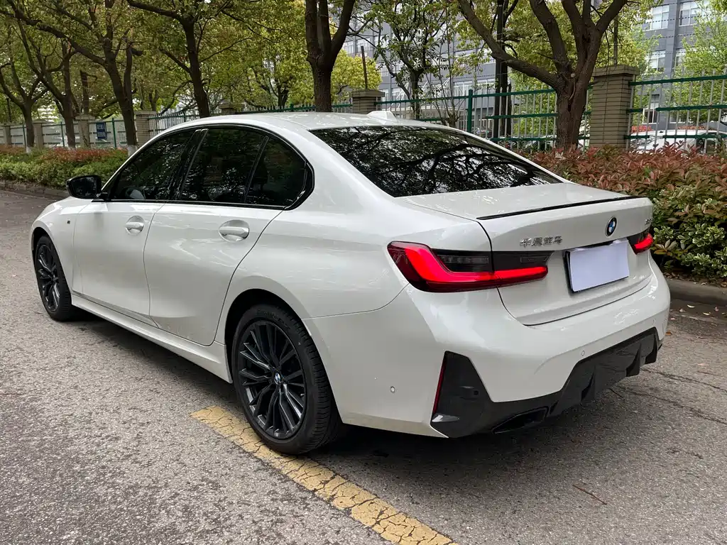 BMW 3 Series 2023 — фото 18