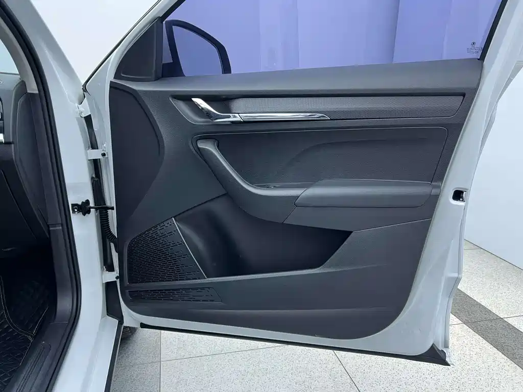 Skoda Kamiq 2023 — фото 19