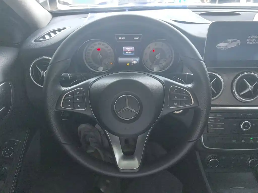 Mercedes-Benz GLA 2017