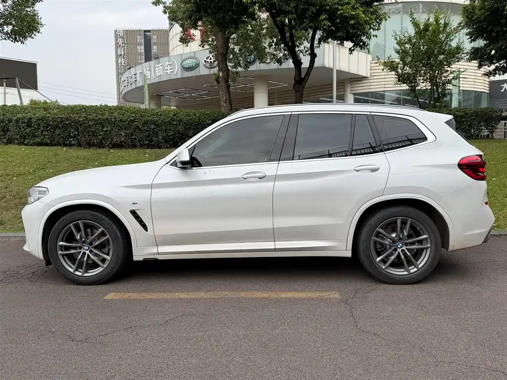 BMW X3 2021 — фото 3
