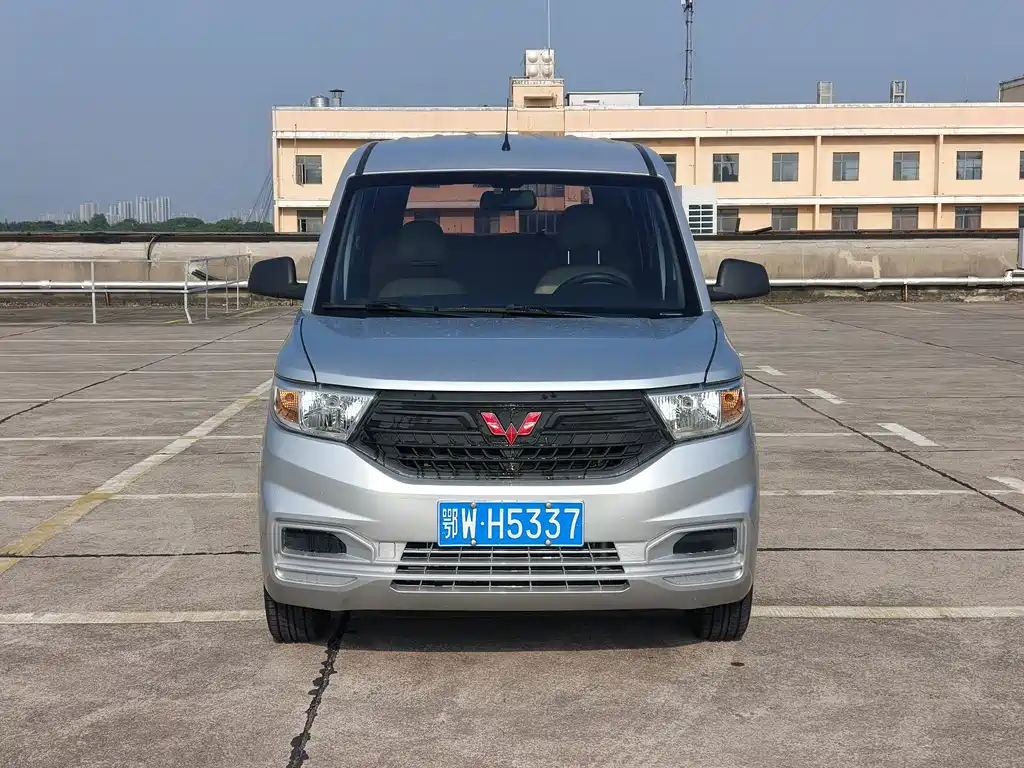 Wuling Hongguang V 2023 — фото 1