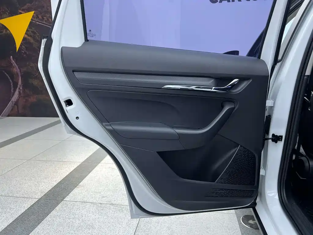 Skoda Kamiq 2023 — фото 6