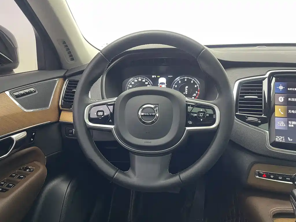 Volvo XC90 2019 — фото 12