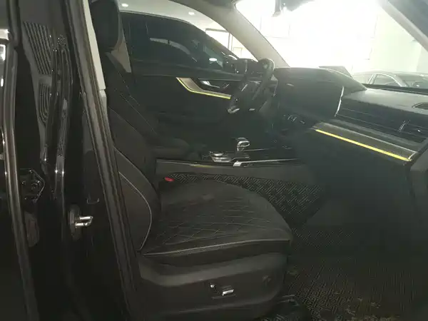 Hongqi HS5 2021