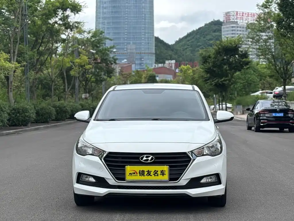 Hyundai Verna 2017 — фото 2