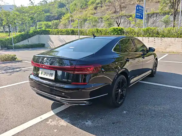 Volkswagen Passat 2022