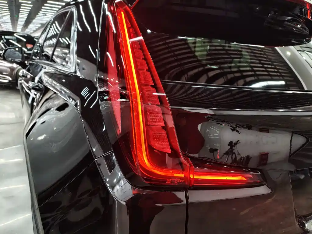 Cadillac XT4 2020 — фото 15