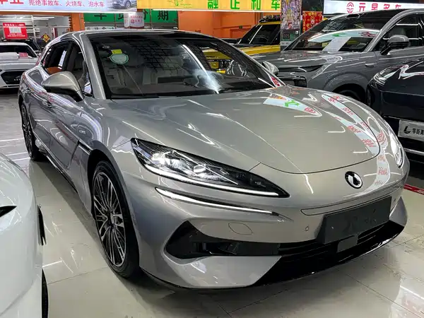 Denza Z9GT 2024